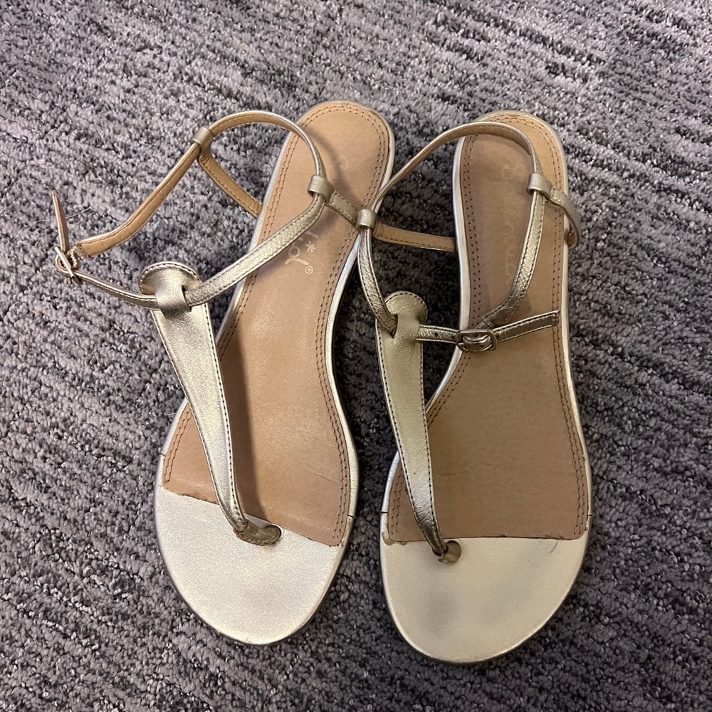 Gold leather sandal